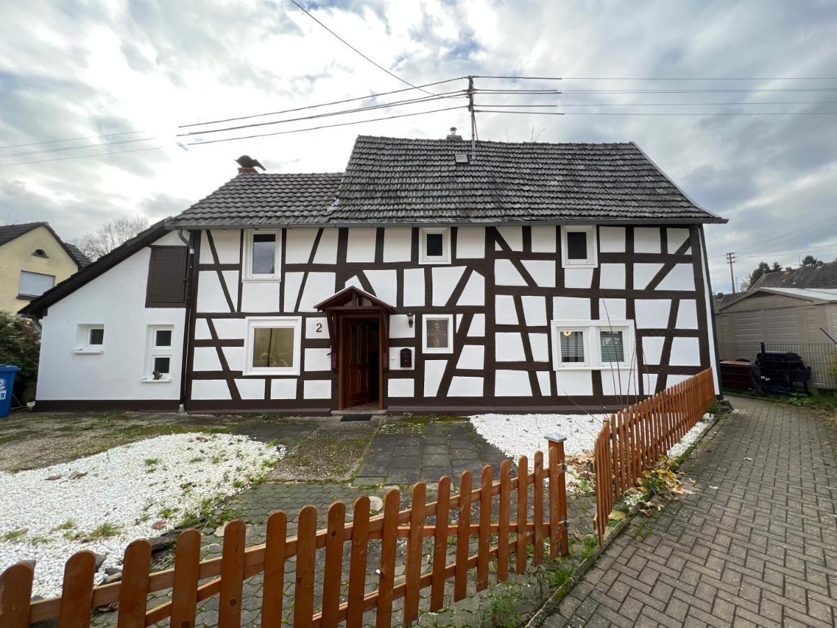 300 Jahre Altes Renoviertes Fachwerkhaus Villa Peterslahr Ngoại thất bức ảnh